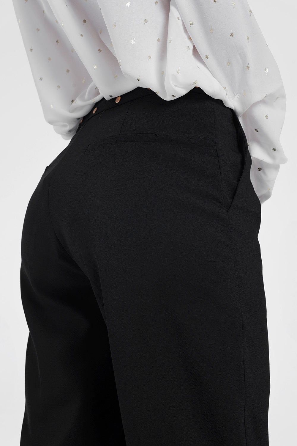 Black Pants With Wide Legs and Low Hem - YuppyCollections