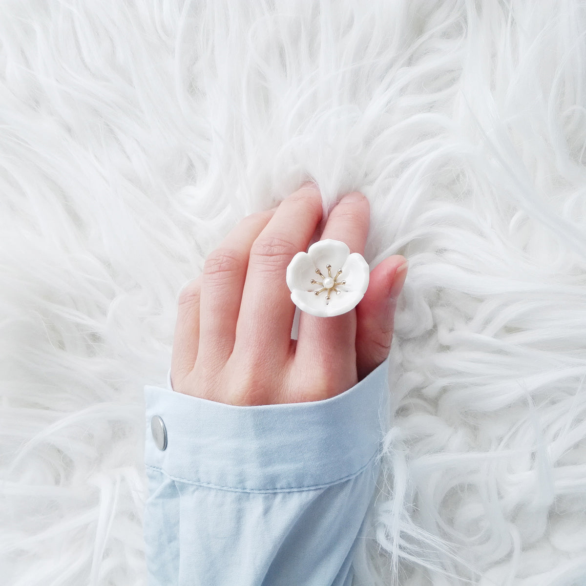 Snow-White Porcelain Plum Blossom Ring - YuppyCollections