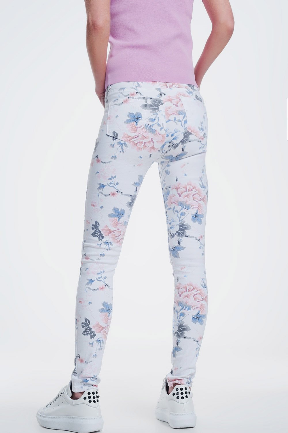 White Skinny Pants With Floral Print - YuppyCollections