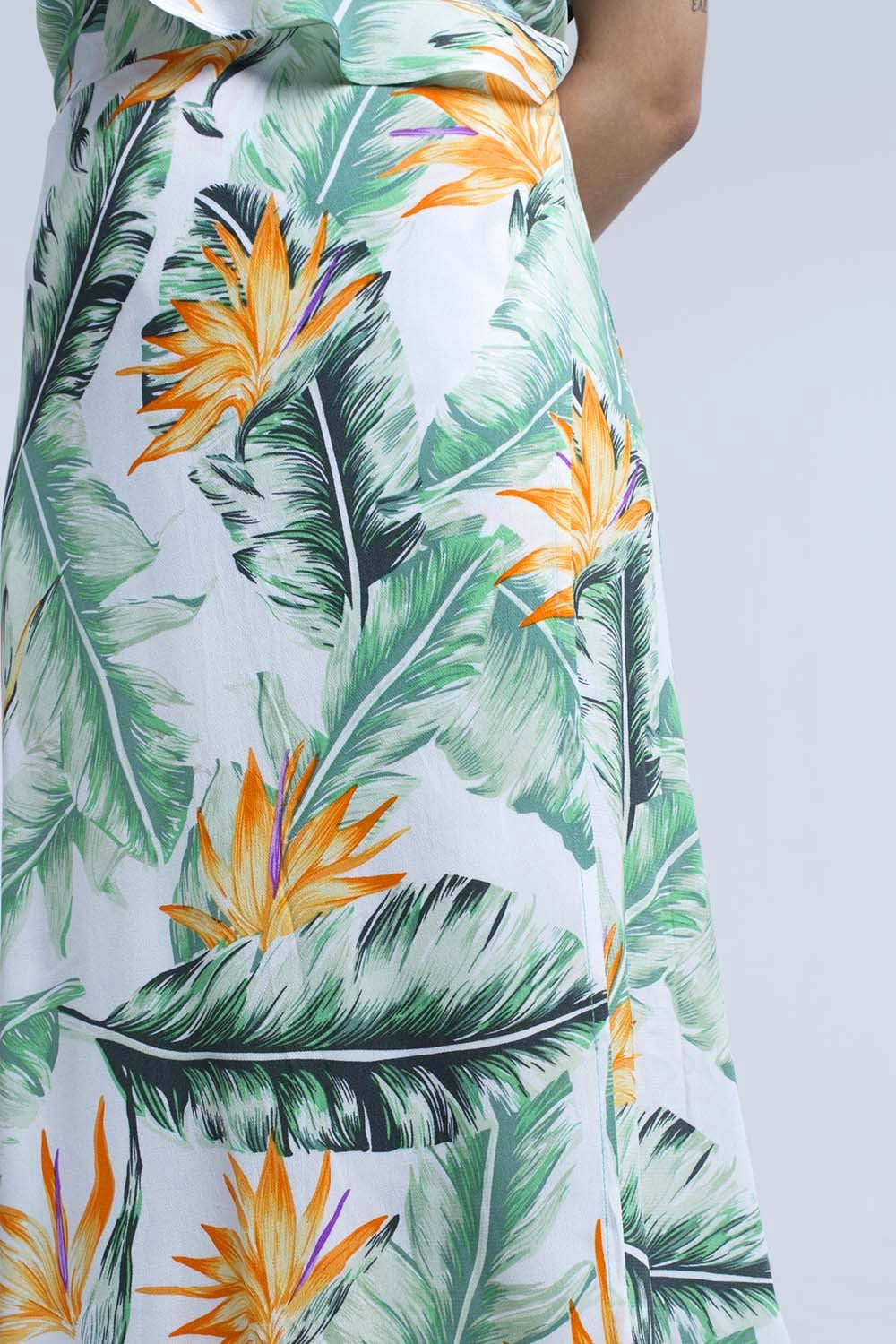 White midi dress in tropical leaves - YuppyCollections