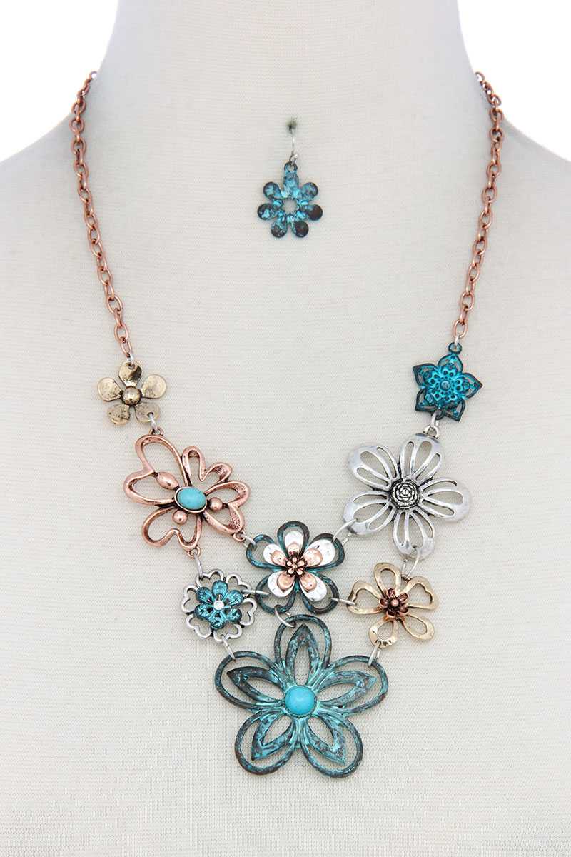 Metal Flower Necklace - YuppyCollections