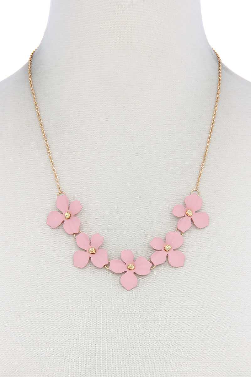 Flower Necklace - YuppyCollections