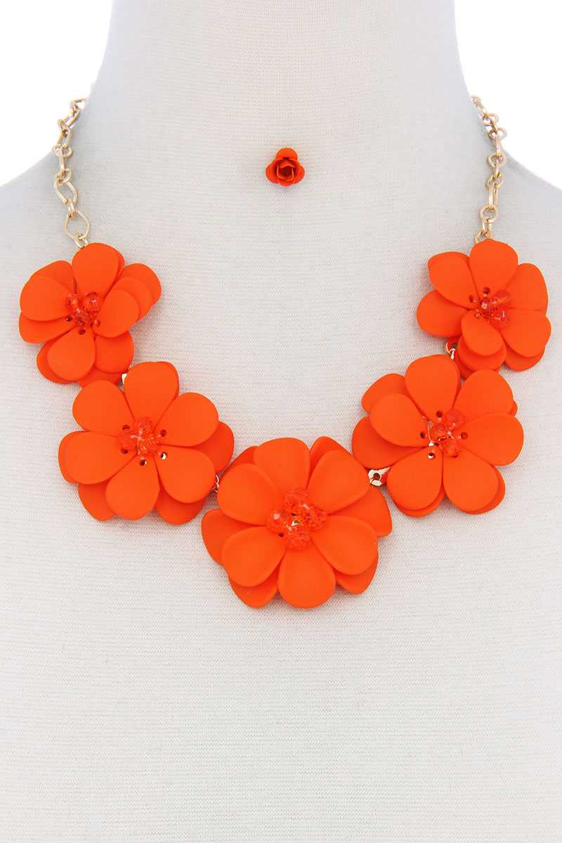 Floral Beaded Bib Necklace - YuppyCollections