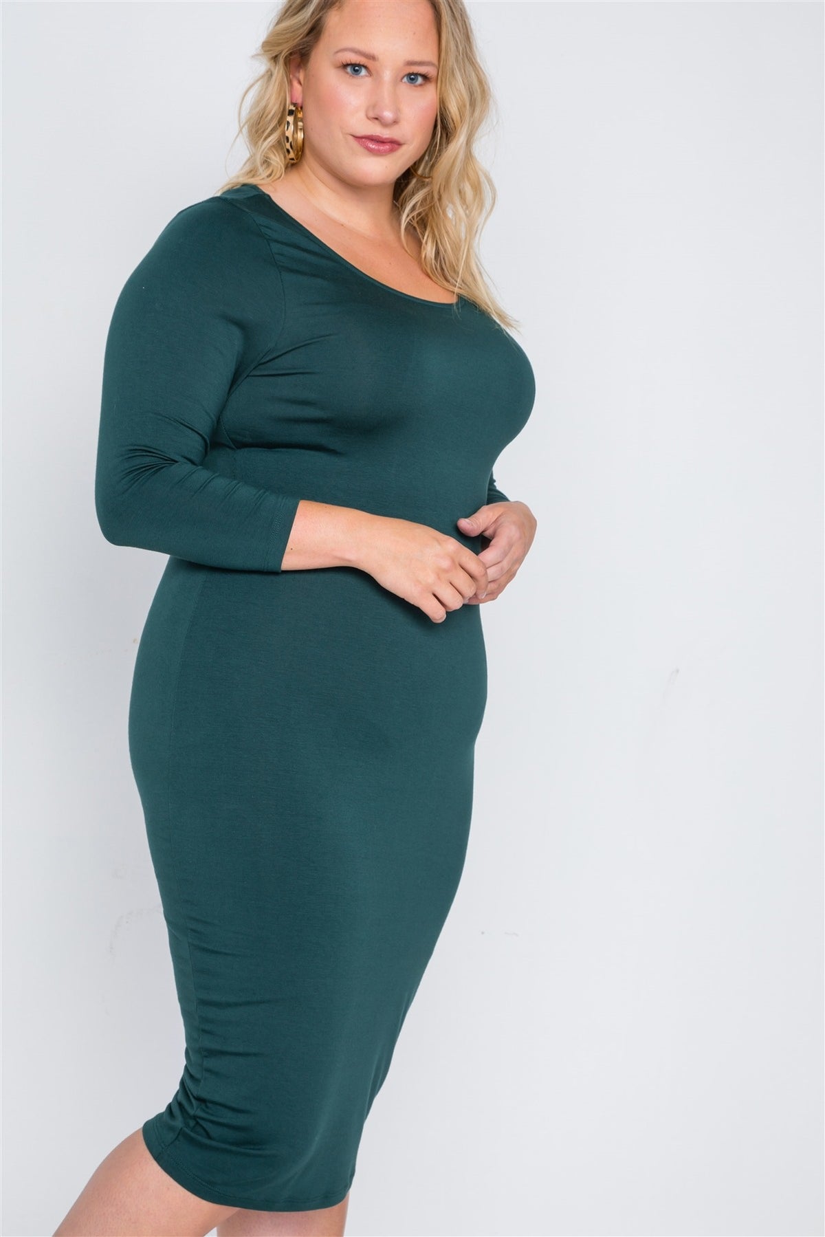 Plus Size Green Basic Long Sleeve Midi Dress - YuppyCollections