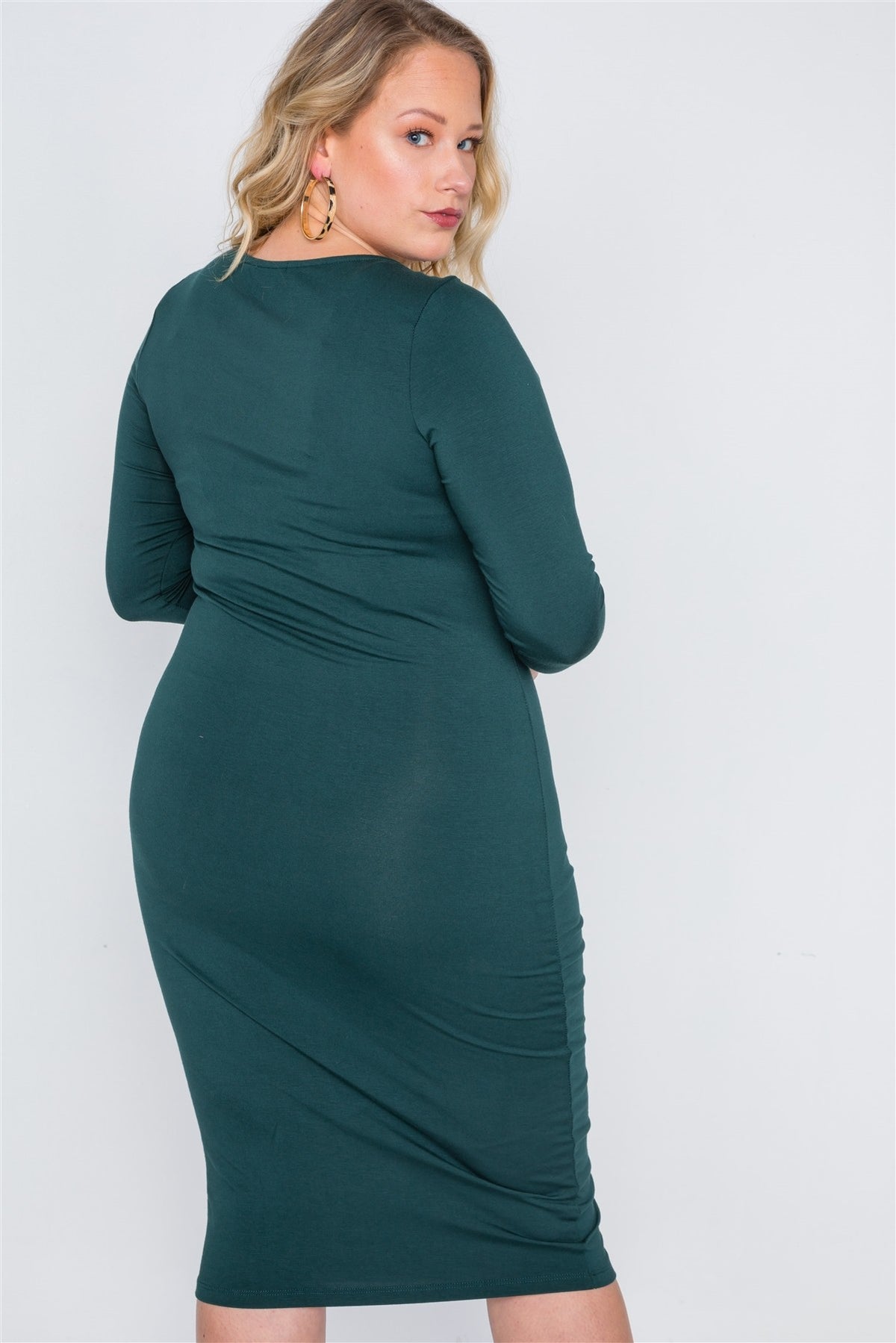 Plus Size Green Basic Long Sleeve Midi Dress - YuppyCollections