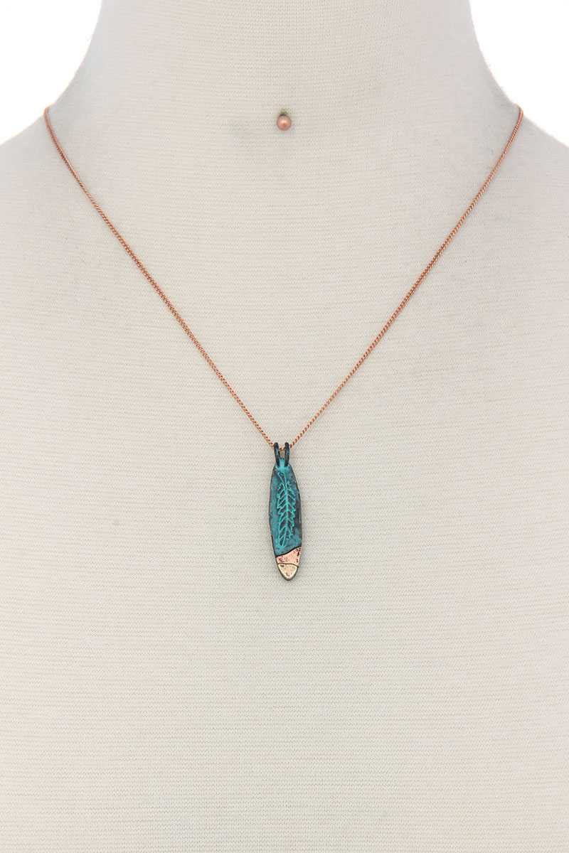 Feather Engrave Oval Shape Necklace - YuppyCollections