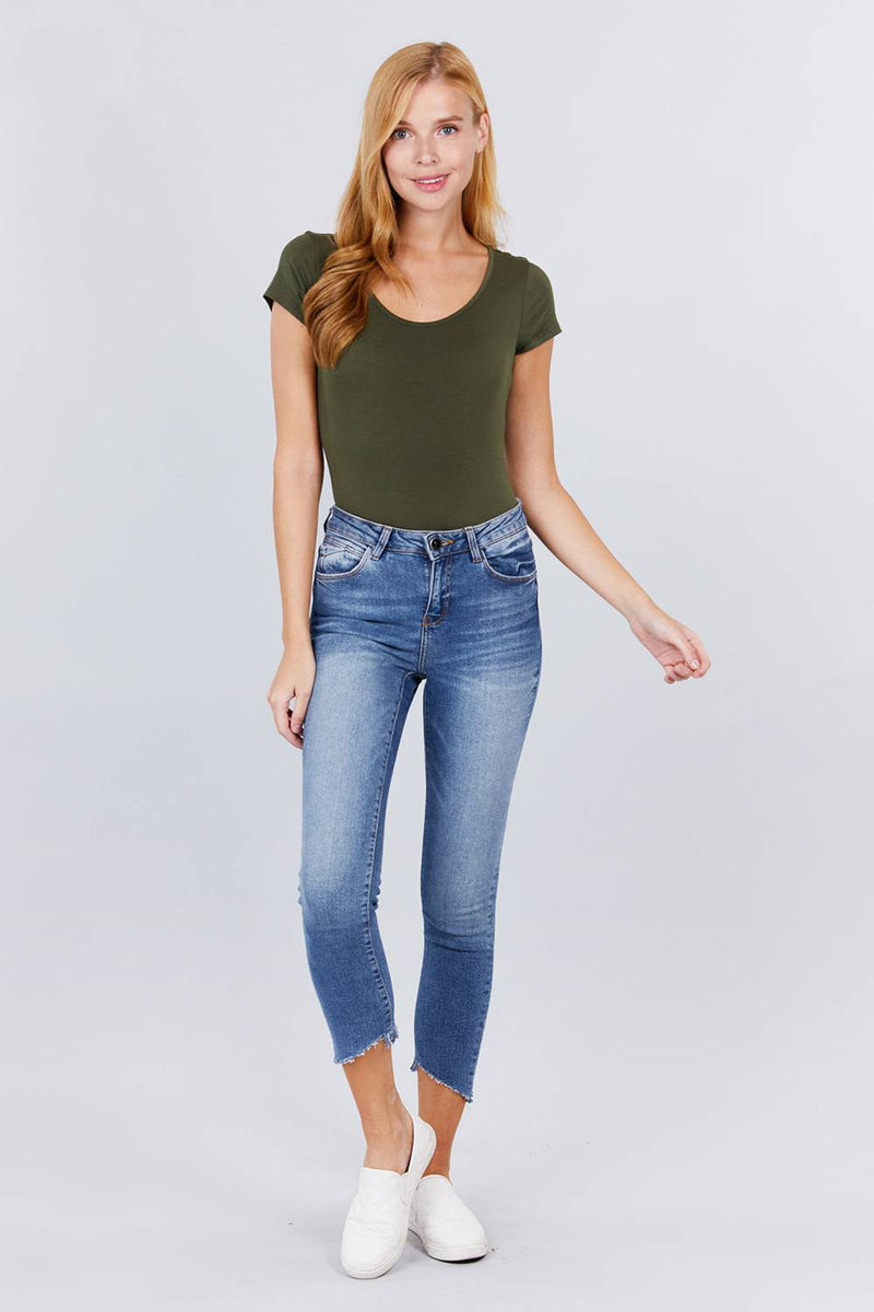 Solid Short Sleeve Scoop Neck Bodysuit - YuppyCollections