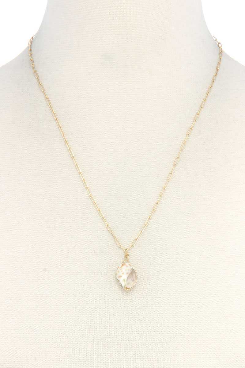 Shell Pendant Necklace - YuppyCollections