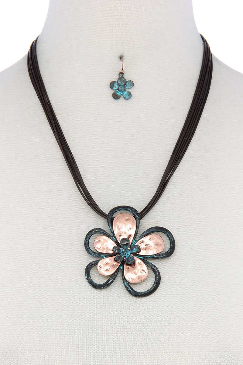 Two Tone Flower Pendant Pu Leather Necklace - YuppyCollections