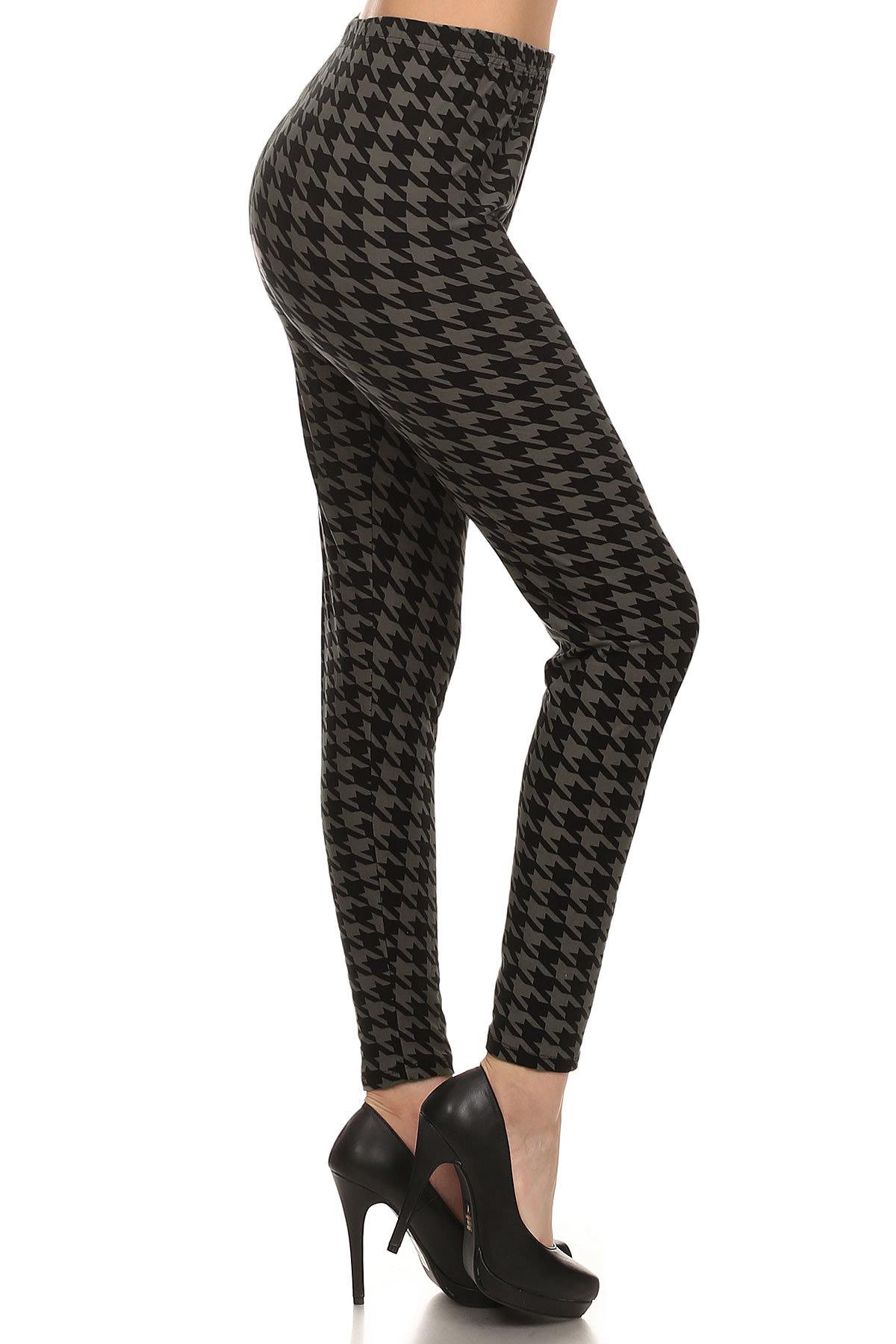 High Waisted Hound Tooth Printed Knit Legging With Elastic Waistband - YuppyCollections