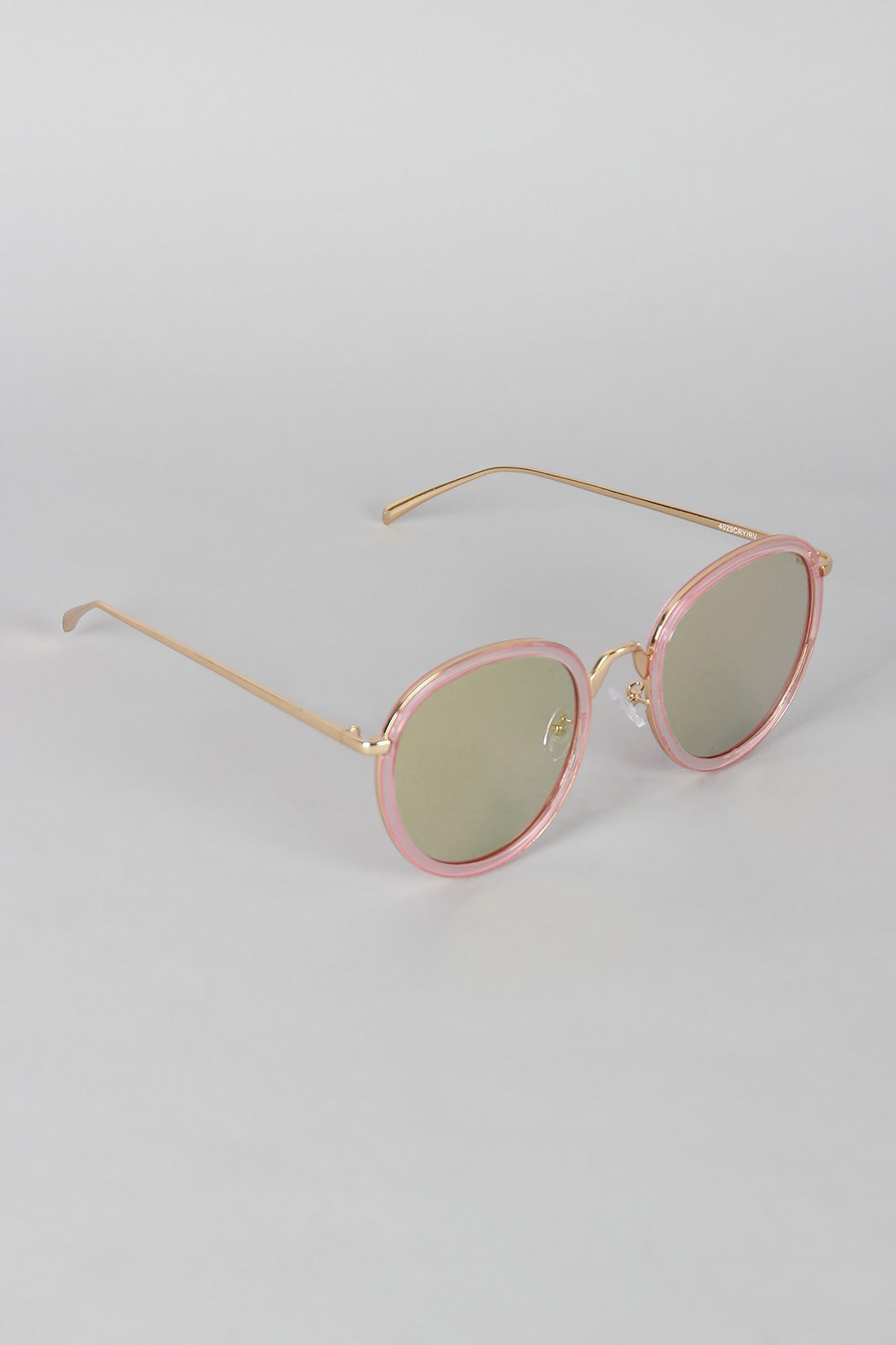 Pointy Bridge Plastic and Metal Sunglasses - YuppyCollections