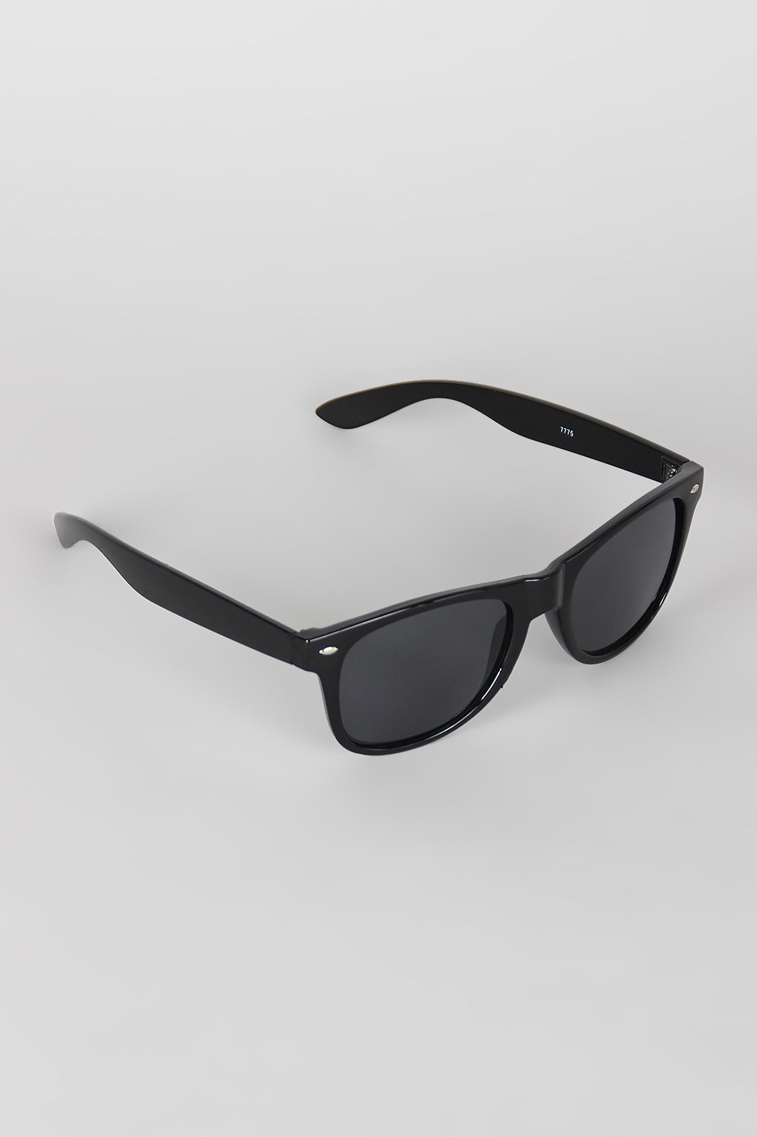 Classical Silhouette Sunglasses - YuppyCollections