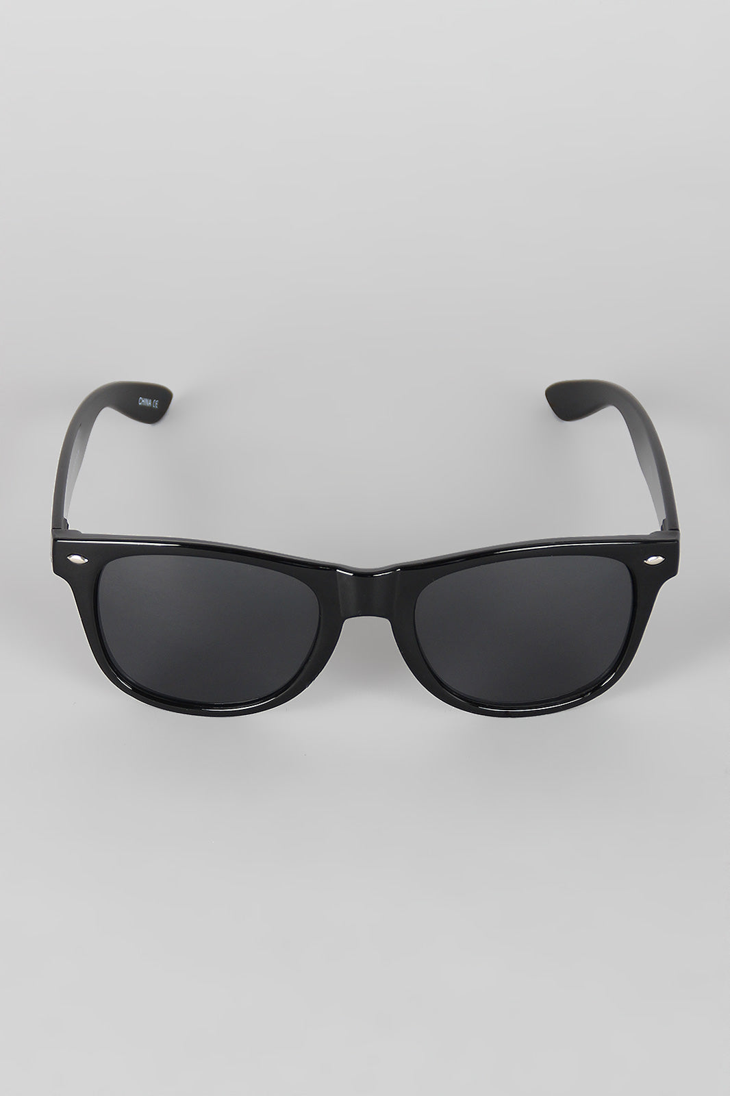 Classical Silhouette Sunglasses - YuppyCollections