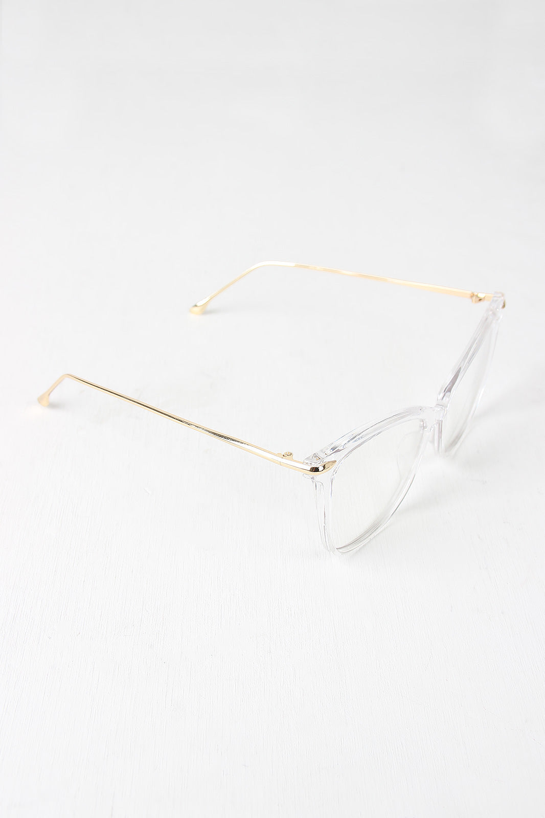 Clear Lense Slight Cat Eye Sunglasses - YuppyCollections