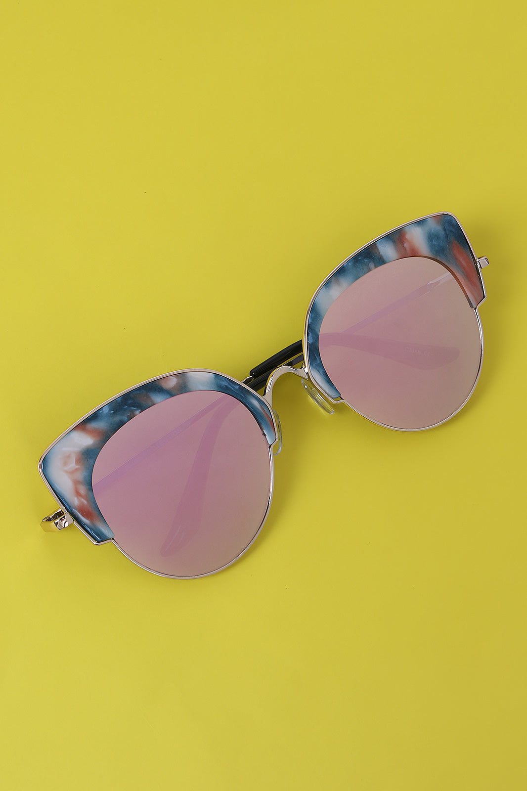 Marble Accent Plastic Frame Cat Eye Mirrored Sunglasses - YuppyCollections