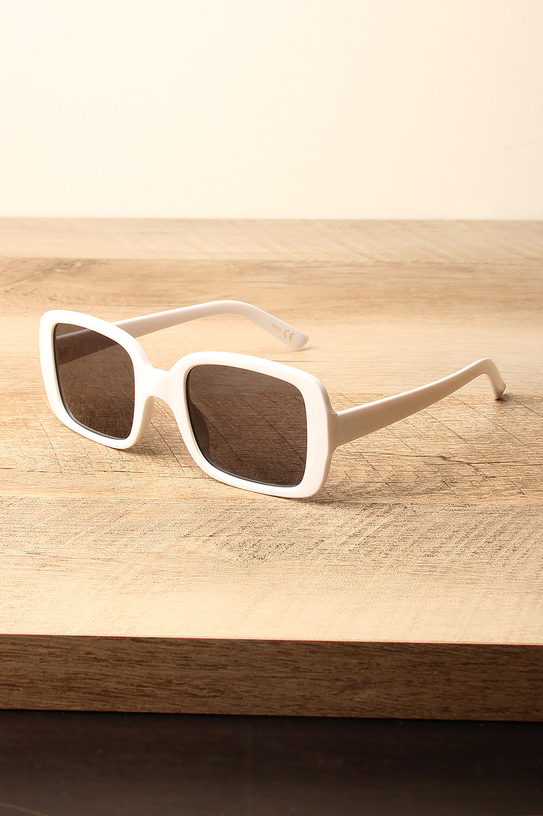 Retro Square Frame Sunglasses - YuppyCollections