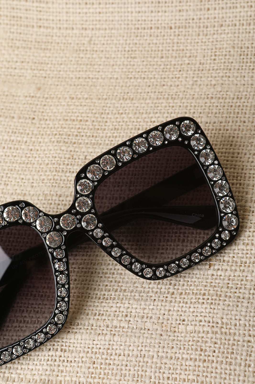 Rhinestone Trim Plastic Frame Oversized Sunglasses - YuppyCollections