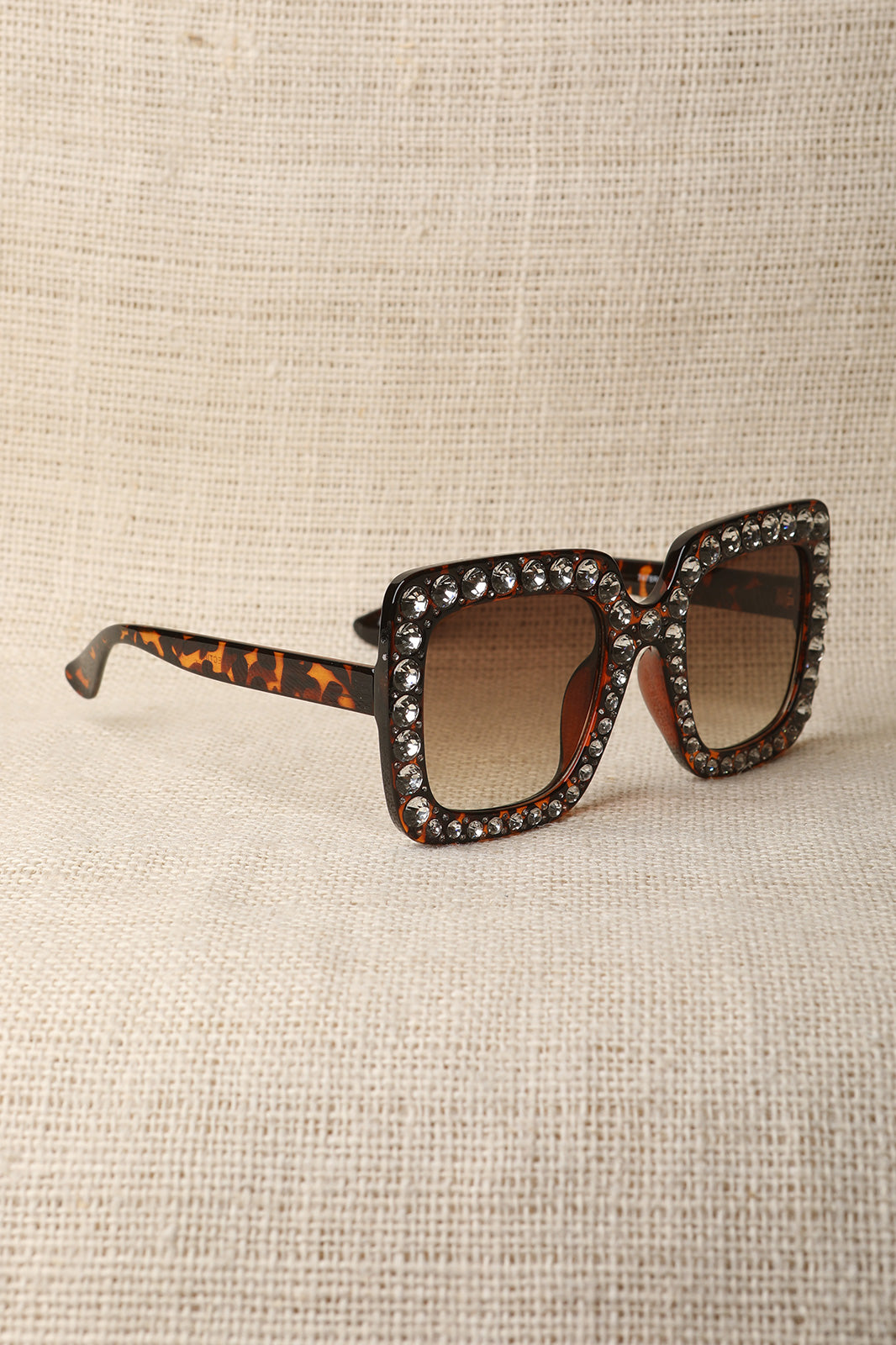 Rhinestone Trim Plastic Frame Oversized Sunglasses - YuppyCollections