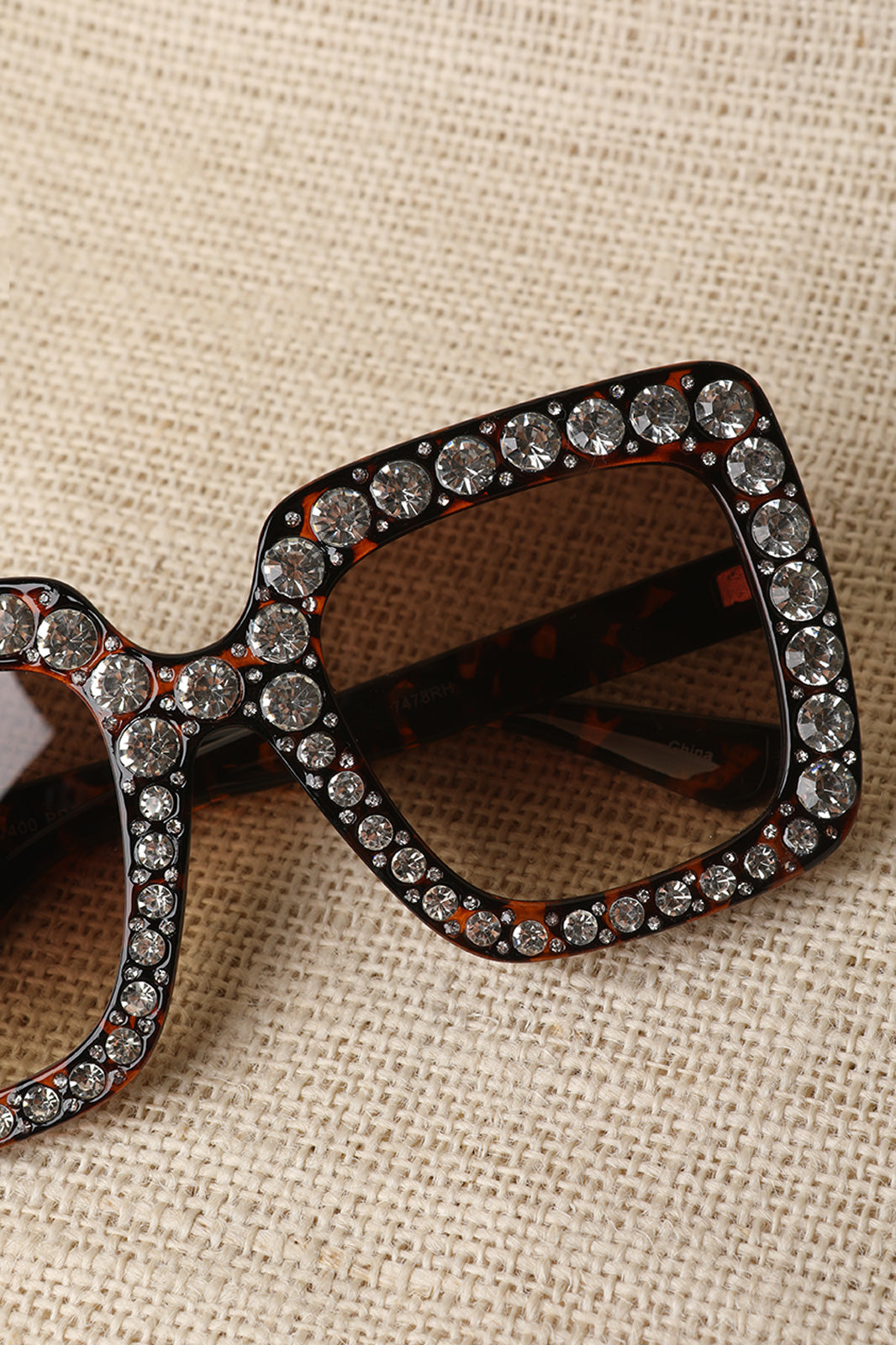 Rhinestone Trim Plastic Frame Oversized Sunglasses - YuppyCollections