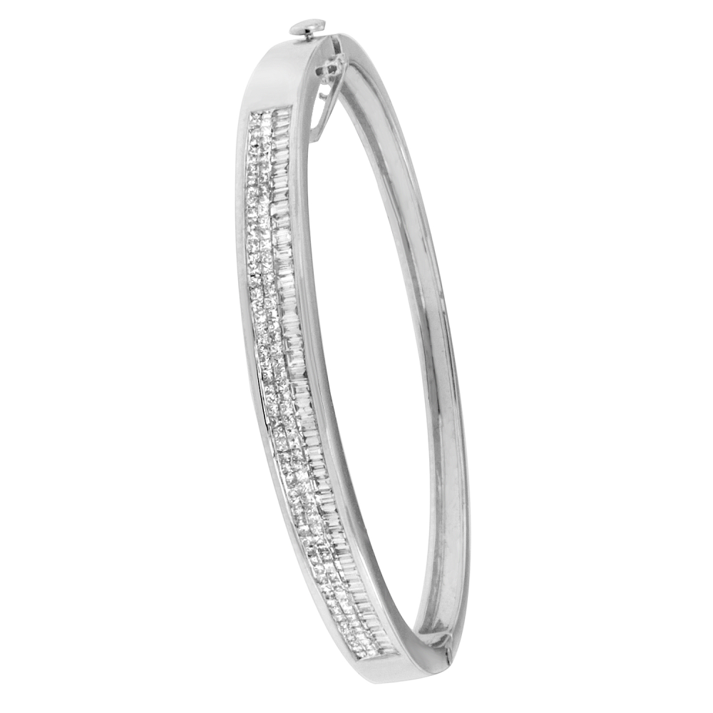 14K White Gold 2 1/10 ct.TDW Princess and Baguette Cut Diamond Classic Bangle (H-I,SI1-SI2) - YuppyCollections