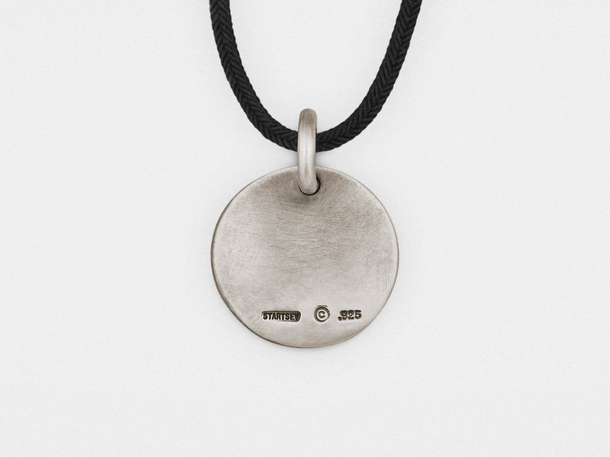 “Chariot” Intaglio Pendant in Sterling Silver - YuppyCollections