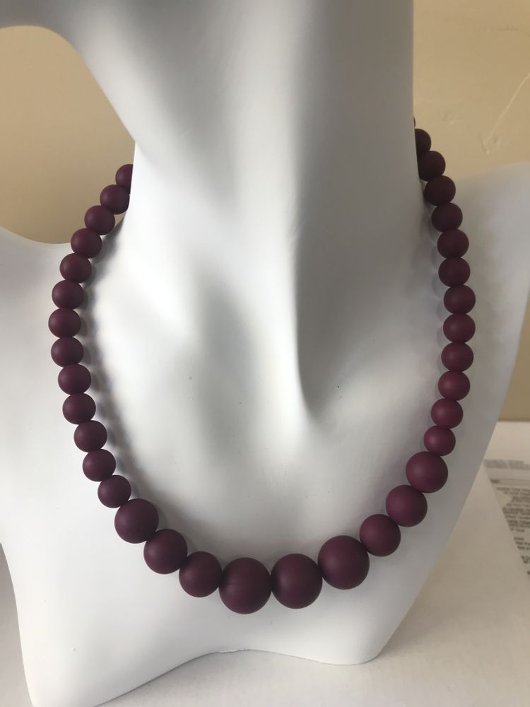 Red Wine Silicon rubber bead necklace - YuppyCollections