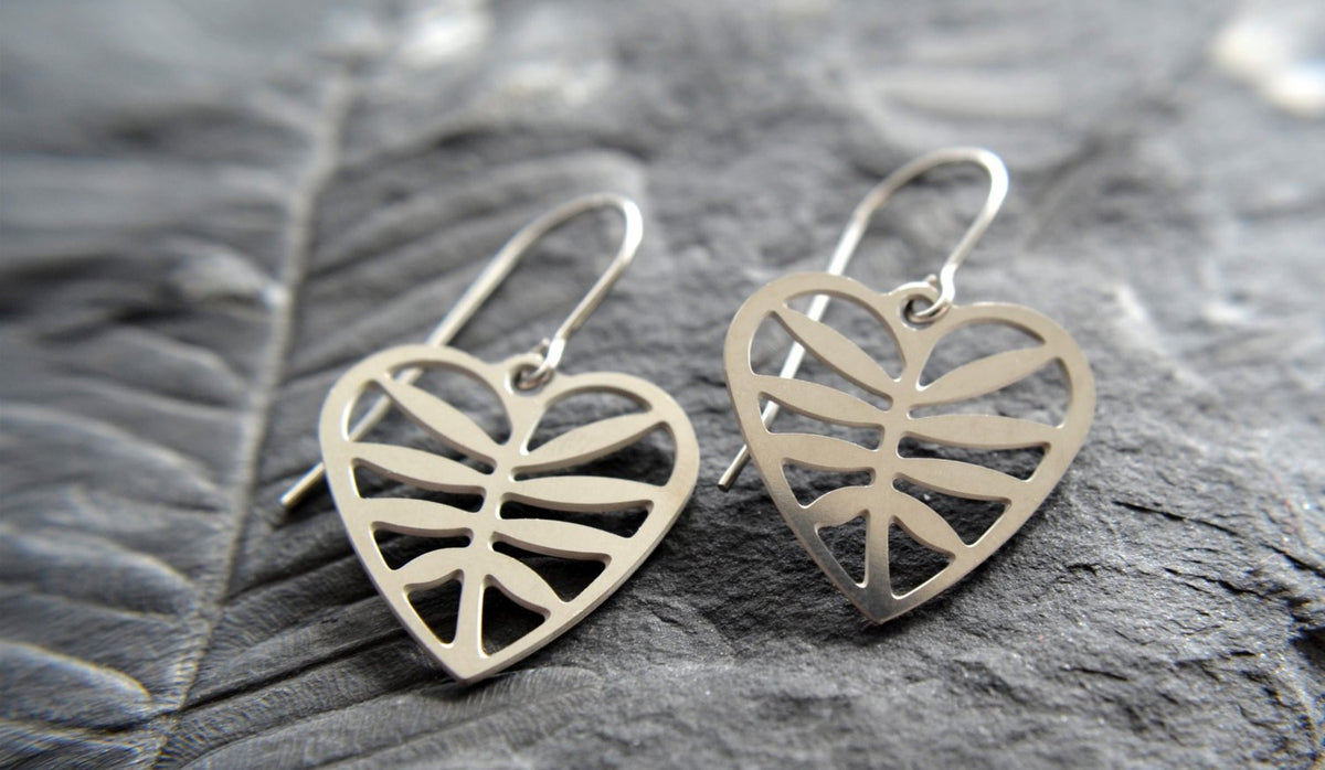 Leafy Heart Earrings in stainless steel - YuppyCollections