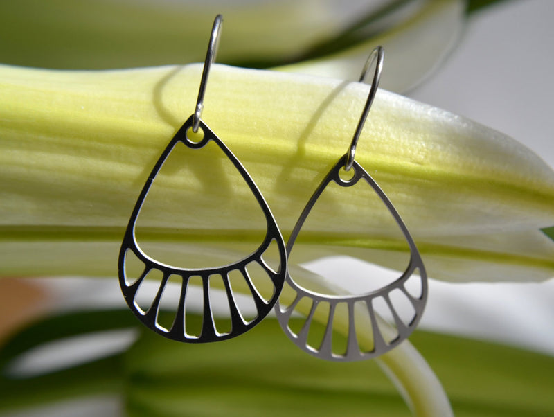 Tear Drop Earrings in stainless steel - YuppyCollections