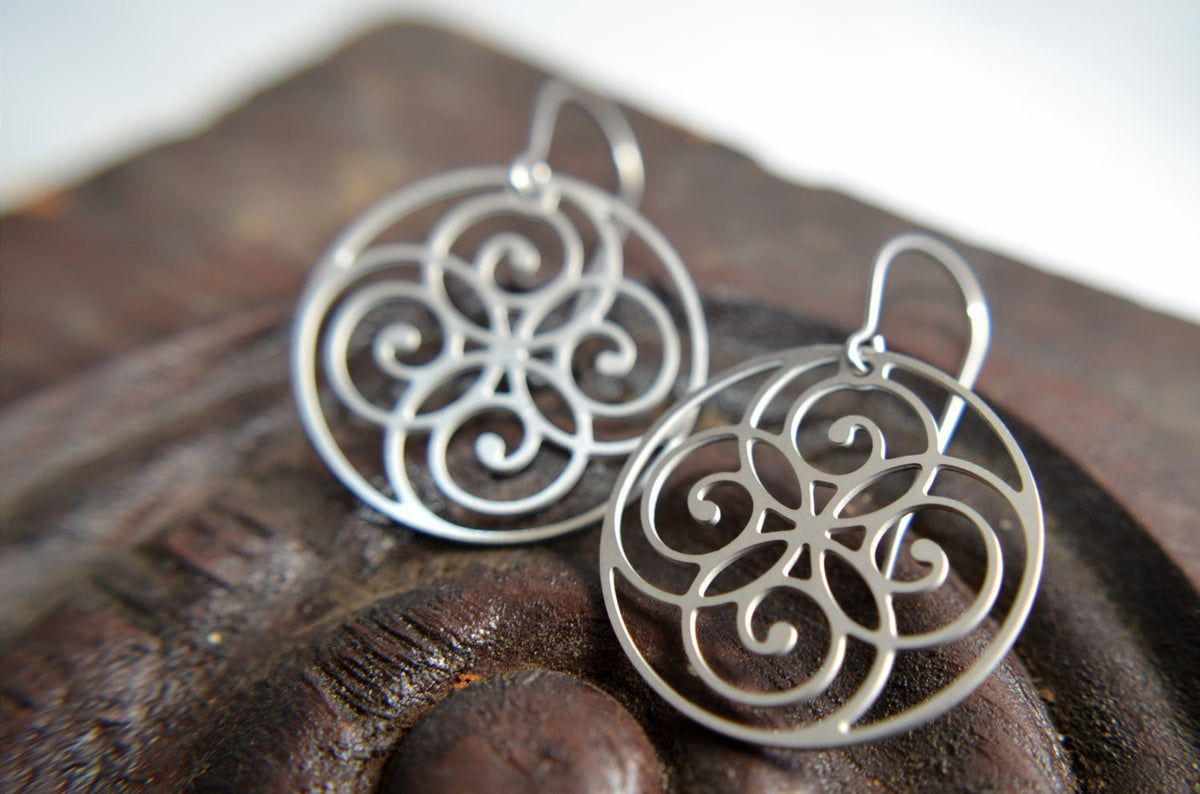 Spiral Circle Pendant & Earrings in Stainless Steel - YuppyCollections