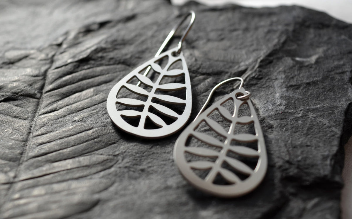 Leafy Earrings in stainless steel - YuppyCollections